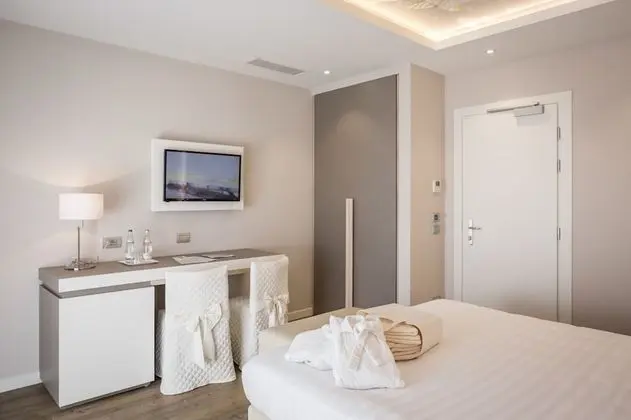 Design Tek Büyük Yataklı Oda