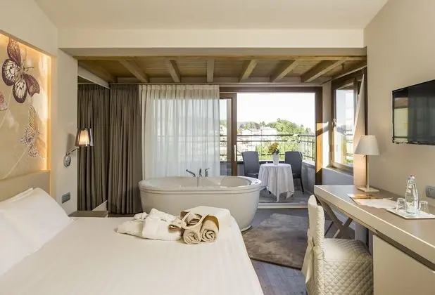 Panoramic Tek Büyük Yataklı Oda, Sıcak Su Küveti, Dağ Manzaralı