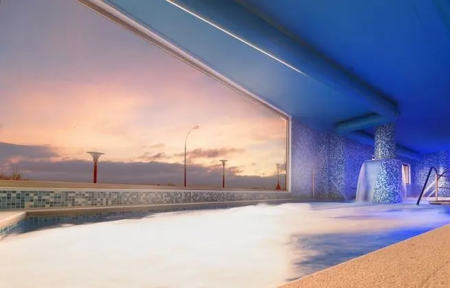 Büyük Yataklı Tek Kişilik Oda