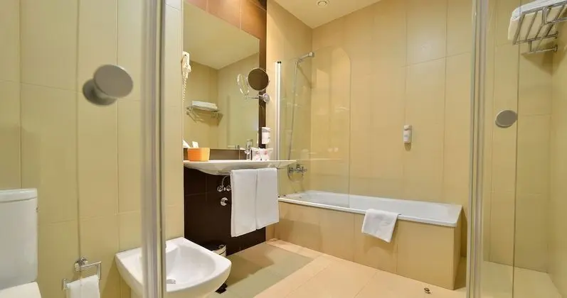 Tek Büyük Yataklı Oda (with extrabed / 3 adults)