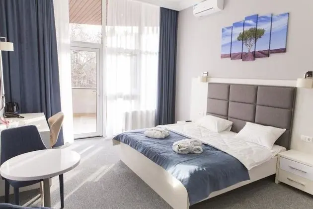 Superior Tek Büyük veya İki Ayrı Yataklı Oda, Balkon, Göl Manzaralı