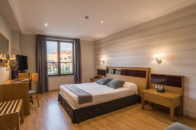 Tek Büyük Yataklı Oda