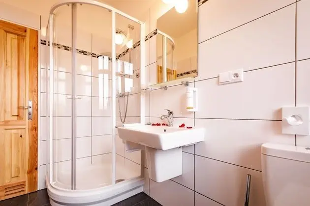 Luxury Tek Büyük Yataklı Oda, Bahçe Manzaralı (A1, A2)