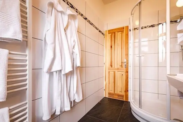 Luxury Tek Büyük Yataklı Oda, Bahçe Manzaralı (A1, A2)