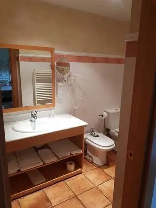 Tek Büyük veya İki Ayrı Yataklı Oda, Dağ Manzaralı