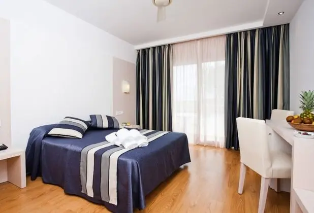 Büyük Yataklı Tek Kişilik Oda, Balkon