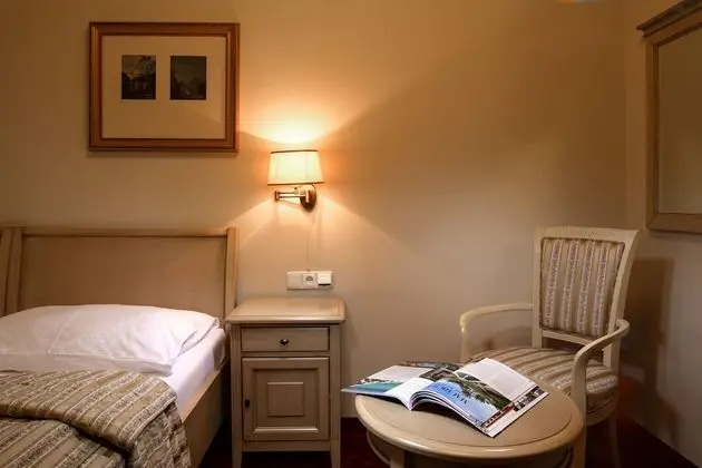 Comfort Tek Büyük veya İki Ayrı Yataklı Oda