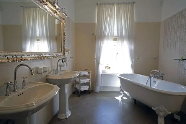 Comfort Tek Büyük veya İki Ayrı Yataklı Oda