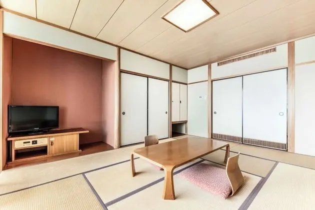 Traditional Oda, Ortak Banyo, Deniz Manzaralı (Japanese Style, For 4 People)