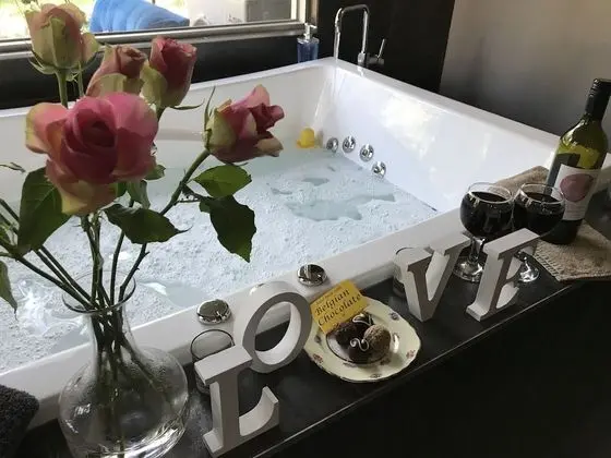 Luxury Oda, 1 En Büyük (King) Boy Yatak (Jet Spa Suite)