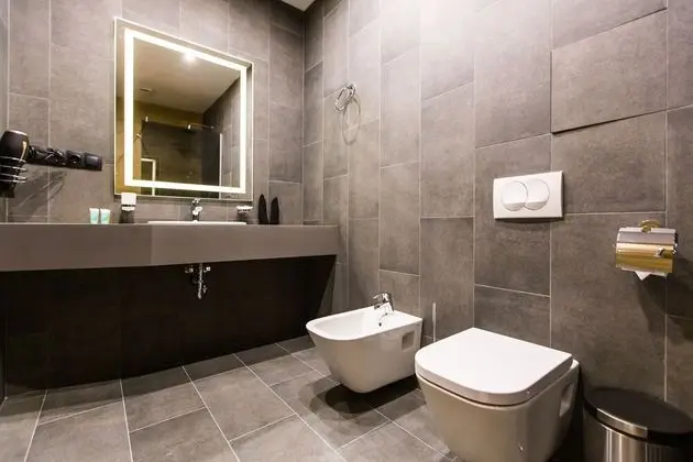 Luxury Oda, Balkon