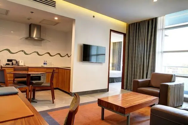 Deluxe Süit, 1 Yatak Odası, Şehir Manzaralı, Köşe