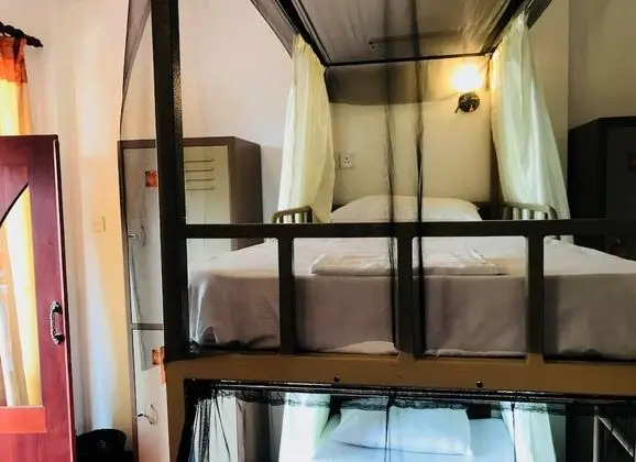 8-Bed Mixed Dormitory