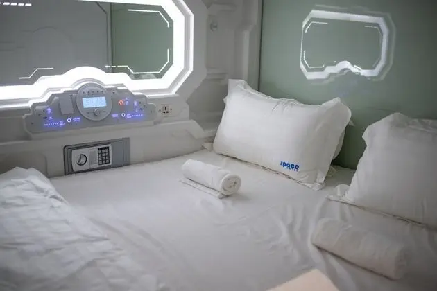 Double Bed Capsule Shared Bathroom