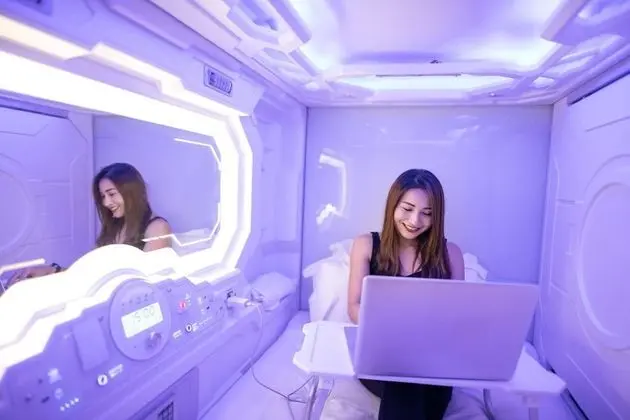 Single Capsule Bed - 8 Female