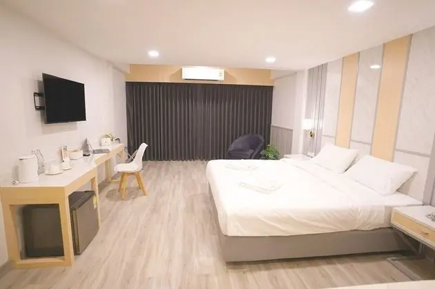 Deluxe Tek Büyük Yataklı Oda