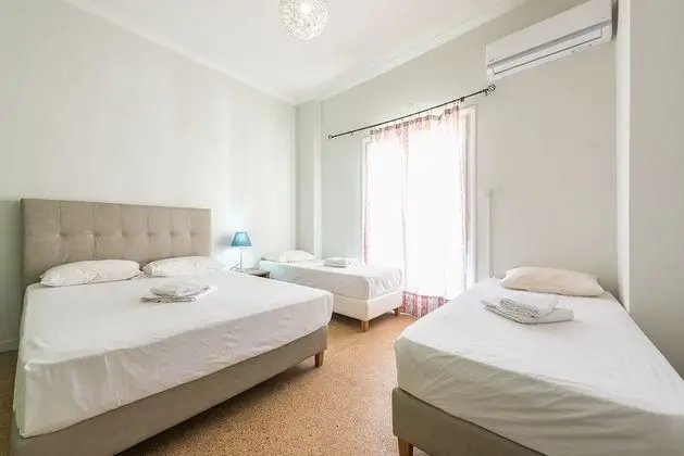 Grand Apart Daire (Near Metro #1)