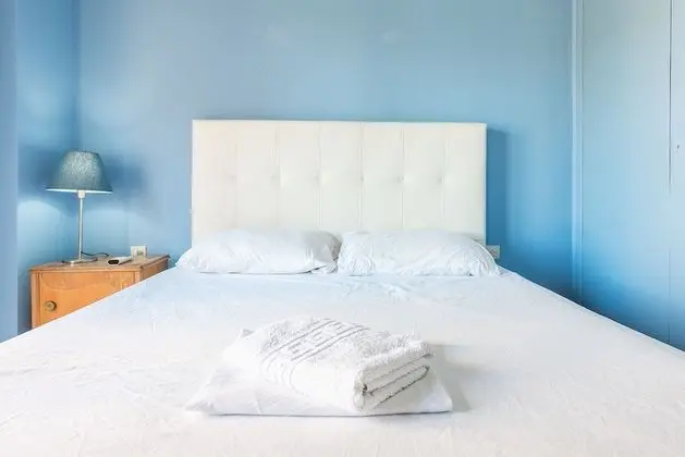 Grand Apart Daire (Near Metro #1)