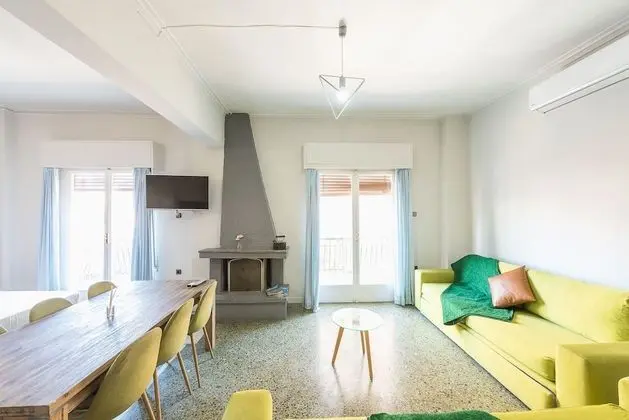 Grand Apart Daire (Near Metro #1)