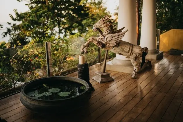 Luxury Tek Büyük Yataklı Oda