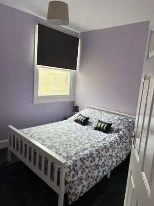 Apart Daire, 1 Büyük (Queen) Boy Yatak ve Çekyat