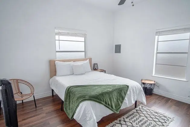 Ev (4 Bedrooms)