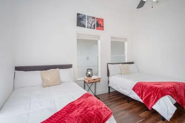 Ev (4 Bedrooms)