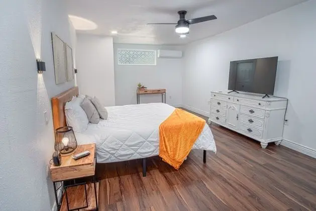 Ev (4 Bedrooms)