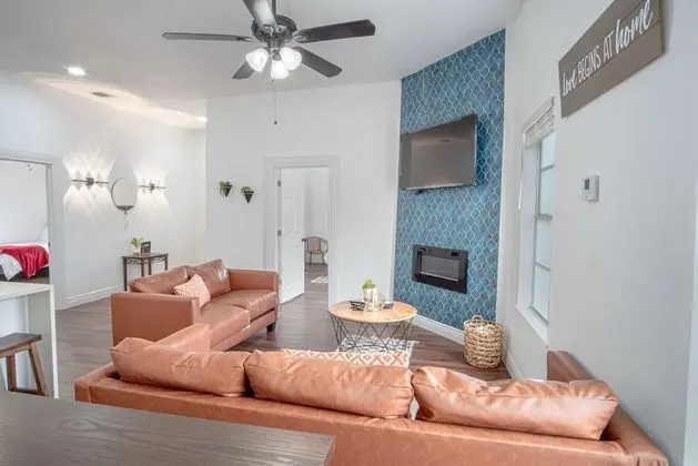Ev (4 Bedrooms)