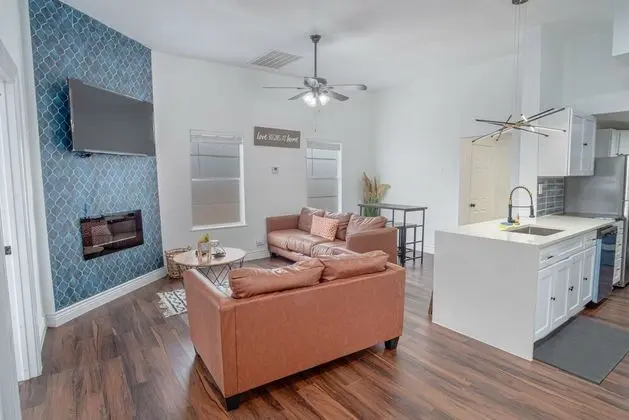 Ev (4 Bedrooms)