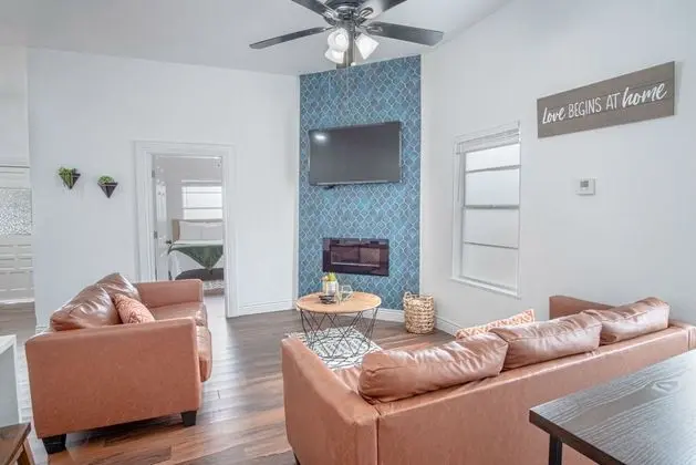 Ev (4 Bedrooms)