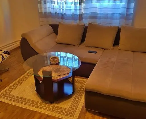 Apart Daire, 1 Büyük (Queen) Boy Yatak ve Çekyat