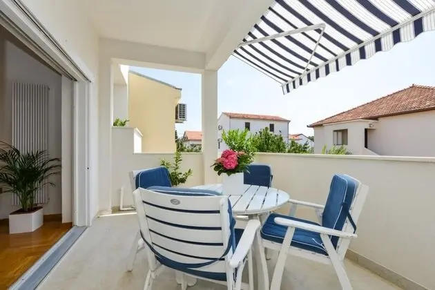 Deluxe Apart Daire, 2 Yatak Odası, Teras, Bahçe Manzaralı (Blue)