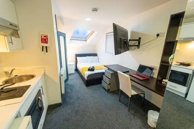 Stüdyo, 1 Büyük (Queen) Boy Yatak