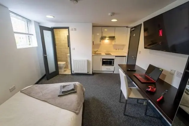 Stüdyo, 1 Büyük (Queen) Boy Yatak