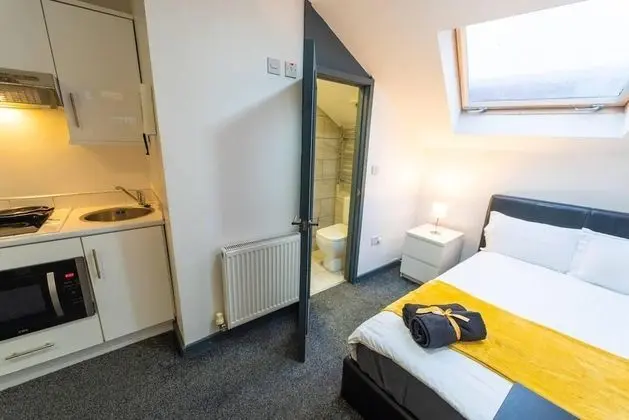 Stüdyo, 1 Büyük (Queen) Boy Yatak