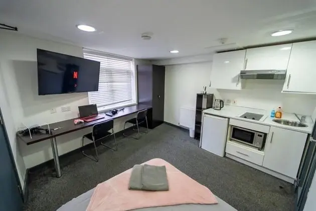 Stüdyo, 1 Büyük (Queen) Boy Yatak