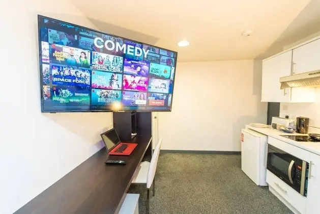 Stüdyo, 1 Büyük (Queen) Boy Yatak