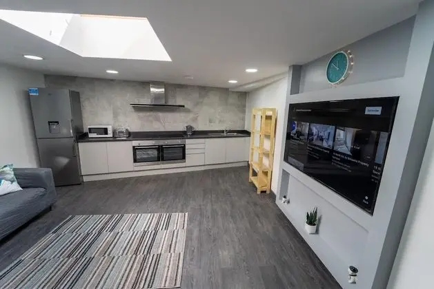 Stüdyo, 1 Büyük (Queen) Boy Yatak