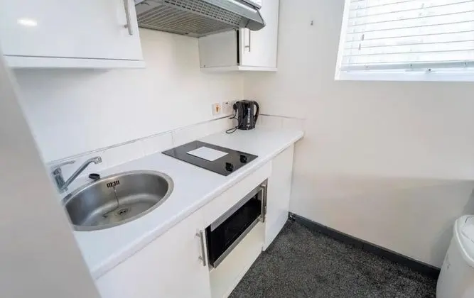 Stüdyo, 1 Büyük (Queen) Boy Yatak