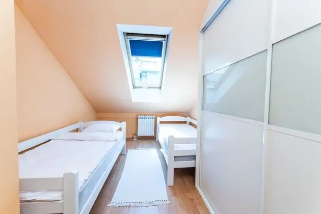 Çatı Katı (Loft) (2 Bedrooms)
