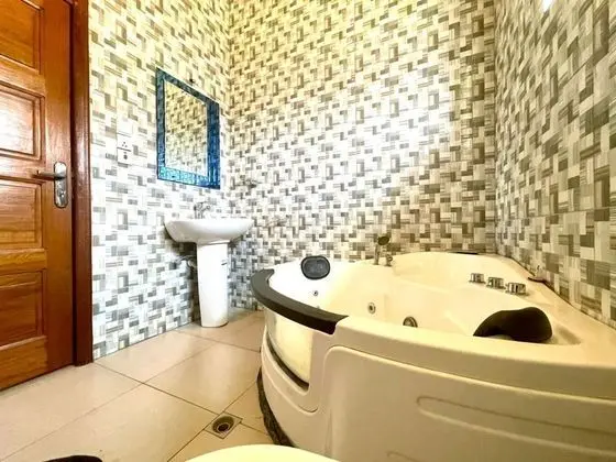 Ortak Ranzalı Oda, 1 Yatak Odası, Buzdolabı