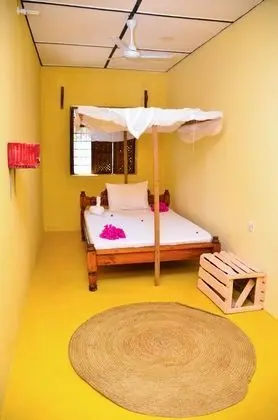 Tek Büyük Yataklı Oda, Ortak Banyo