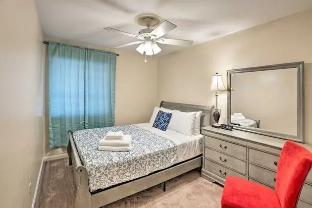Ev (Spacious, exquisite 4-bed home near F)