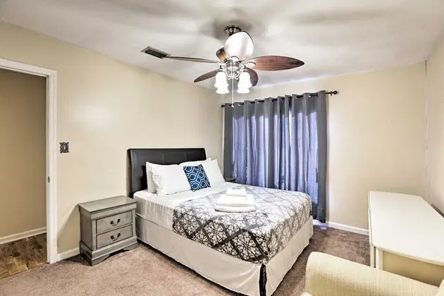 Ev (Spacious, exquisite 4-bed home near F)