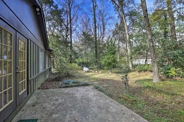 Ev (Spacious, exquisite 4-bed home near F)