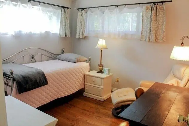 Ev (Spacious, homey 2-bedroom in Chattano)