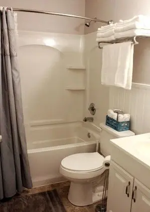 Ev (Spacious, homey 2-bedroom in Chattano)