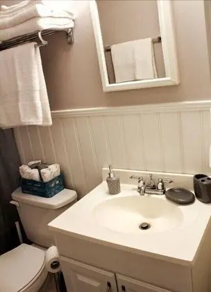 Ev (Spacious, homey 2-bedroom in Chattano)
