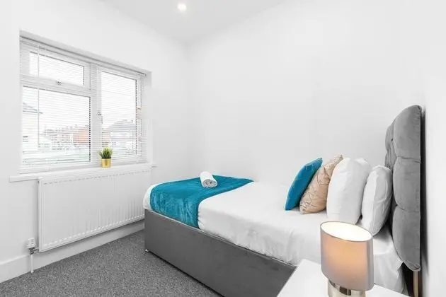 Ev (5 Bedrooms)